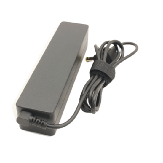 Picture of Fujitsu FUJ:CP742956-XX power adapter/inverter Black