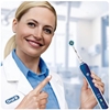 Picture of Oral-B PRO 750 CrossAction Adult Black, White