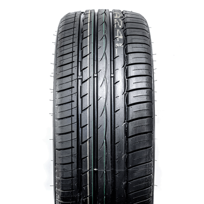 Picture of 215/40R18 COMFORSER CF710 89W XL