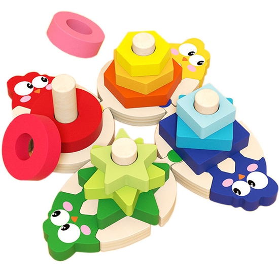 Picture of Medinė figūrėlių dėlionė - Shapes Sorter