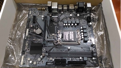 Изображение SALE OUT. Gigabyte H610M S2H V2 LGA1700 DDR4, REFURBISHED, WITHOUT ORIGINAL PACKAGING AND ACCESSORIES, BACKPANEL INCLUDED | Gigabyte | H610M S2H V2 DDR4 | Processor family Intel | Processor socket  LGA1700 | DDR4 DIMM | Memory slots 2 | Supported hard dis
