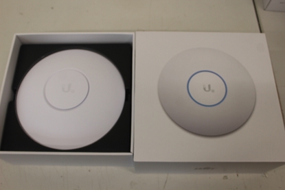 Attēls no SALE OUT. Ubiquiti UniFi UAP AC SHD 2.4GHz/5GHz, 802.11ac Wave 2, 2xGbE, PoE+ | Ubiquiti | DEMO