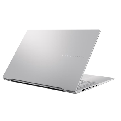 Attēls no Notebook|ASUS|VivoBook Series|S 15 OLED|S5507QA-MA001W|CPU  Snapdragon|X1E78100|3400 MHz|15.6"|2880x1620|RAM 32GB|LPDDR5x|SSD 1TB|Qualcomm Adreno|Integrated|ENG|Card Reader micro SD|Windows 11 Home|Silver|1.5 kg|90NB14Q2-M006N0