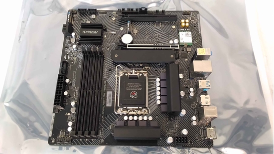 Picture of SALE OUT. ASRock INTEL B760 4DDRS | ASRock B760M PG LIGHTNING WIFI | Processor family Intel | Processor socket LGA1700 | DDR5 DIMM | Supported hard disk drive interfaces SATA, M.2 | Number of SATA connectors 4 | REFURBISHED, WITHOUT ORIGINAL PACKAGING | A